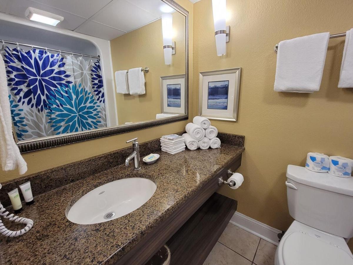 Ocean View King Suite With Modern Decor And Accents - Caravelle Resort 605 Sleeps 4 Guests Myrtle Beach Exteriér fotografie